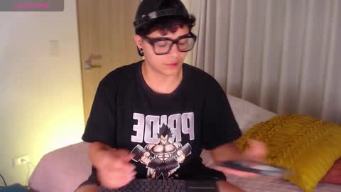 Isabella Mout  online show from March 2026 12:17:01 AM