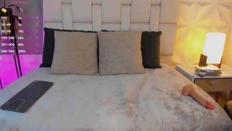 Snapshot of isabellasweet__ chatting on April 2026 12:53:01 AM online show from April 2026 12:53:01 AM