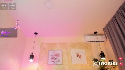 Snapshot of isabellasweet__ chatting on April 2026 04:16:01 AM online show from April 2026 04:16:01 AM