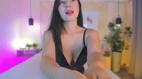 Snapshot of isabellasweet__ chatting on May 2026 12:22:02 PM online show from May 2026 12:22:02 PM