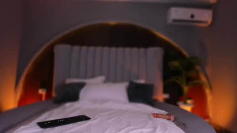 Isa  online show from February 2026 04:18:02 AM