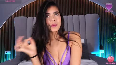 Snapshot of isabellax21 chatting on May 2026 04:21:02 AM Isa online show from May 2026 04:21:02 AM