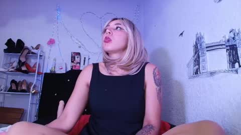 Snapshot of isabelle_sara chatting on June 2026 01:28:02 AM isabelle_sara online show from June 2026 01:28:02 AM