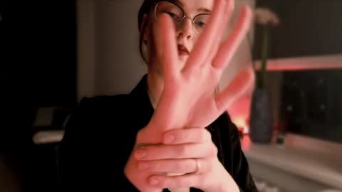 Madame Isabelle online show from December 2024 04:29:02 PM
