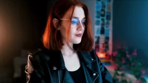 Madame Isabelle online show from January 2025 03:51:02 PM