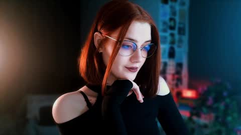 Madame Isabelle online show from January 2025 03:43:01 PM