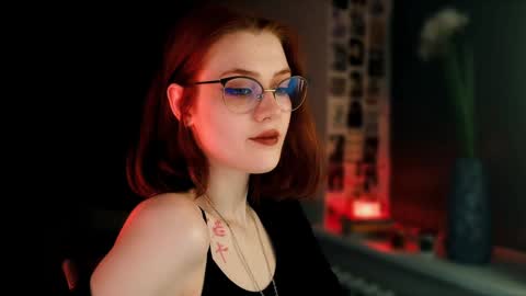 Madame Isabelle online show from February 2025 03:47:01 PM