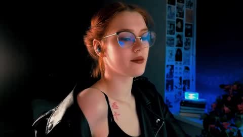 Madame Isabelle online show from February 2025 06:09:02 PM