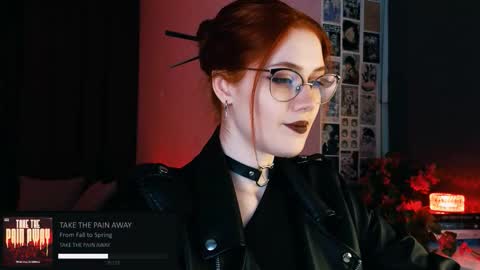Madame Isabelle online show from September 2025 05:57:01 PM