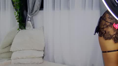 Snapshot of isabelleethan chatting on October 2025 01:17:02 AM IsabelleEthan online show from October 2025 01:17:02 AM