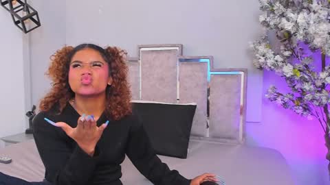 Isabellsmmith online show from January 2025 03:40:02 AM