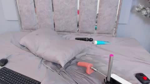 Isabellsmmith online show from March 2025 05:09:01 AM