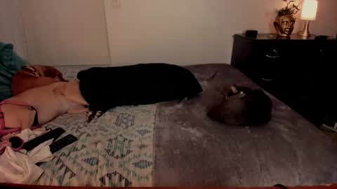 Snapshot of isabelprietoo chatting on October 2025 11:35:01 PM Isa online show from October 2025 11:35:01 PM