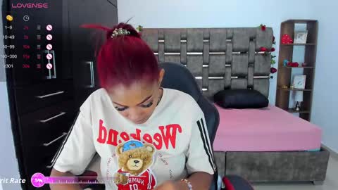 Hi mi name is Isabel  online show from October 2025 01:53:02 PM