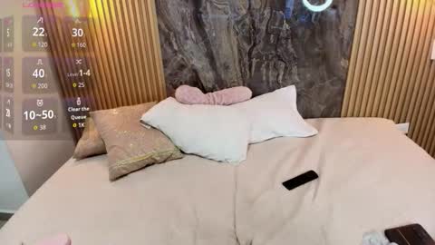 ISADORA online show from October 2025 12:54:02 AM