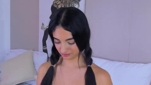 Snapshot of isamonroee chatting on December 2024 04:53:02 AM Isa Monroee online show from December 2024 04:53:02 AM