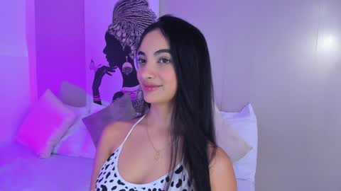Snapshot of isamonroee chatting on December 2024 08:21:02 PM Isa Monroee online show from December 2024 08:21:02 PM