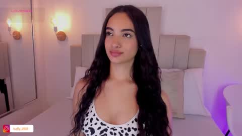 Snapshot of isamonroee chatting on February 2025 10:30:01 PM Isa Monroee online show from February 2025 10:30:01 PM