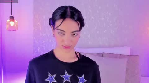 Snapshot of isamonroee chatting on September 2025 02:39:02 PM Isa Monroee online show from September 2025 02:39:02 PM