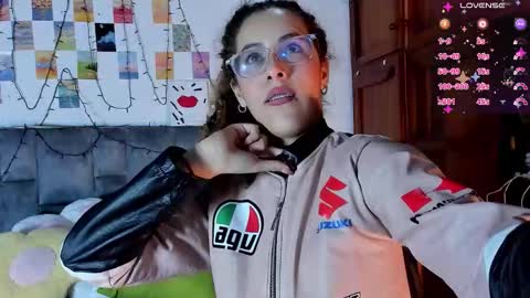 Snapshot of isangel_ chatting on February 2026 04:21:01 AM Isabela online show from February 2026 04:21:01 AM