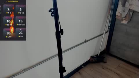 I S A  S AN D E R S  online show from October 2025 07:36:02 PM