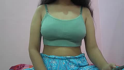 ishika_singh_ online show from October 2025 02:23:02 AM