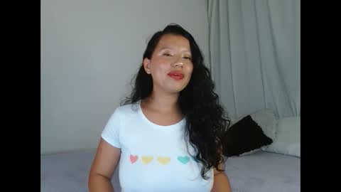 Snapshot of isis_cb17 chatting on February 2025 10:54:01 PM Isis online show from February 2025 10:54:01 PM