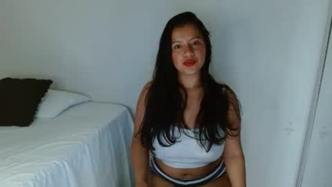 Snapshot of isis_cb17 chatting on February 2025 09:36:02 AM Isis online show from February 2025 09:36:02 AM