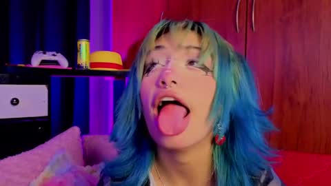 Isisjones18 online show from April 2026 06:16:02 AM