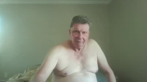 island625103 online show from October 2025 06:16:02 PM