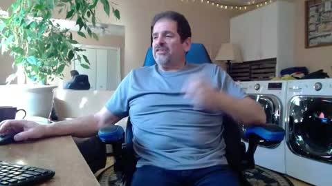 Jim online show from December 2024 04:58:01 PM