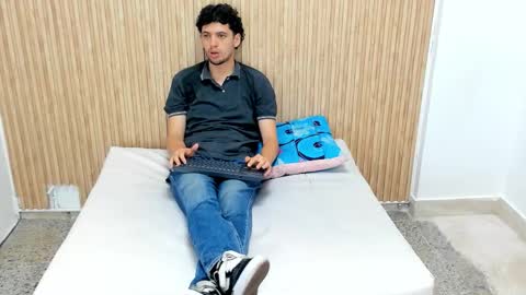 Snapshot of israel_gray chatting on October 2025 07:25:02 PM Israel online show from October 2025 07:25:02 PM