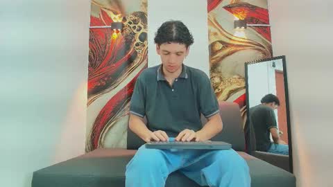 Snapshot of israel_gray chatting on October 2025 09:20:01 PM Israel online show from October 2025 09:20:01 PM