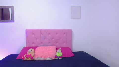 Snapshot of issa_kitty chatting on February 2025 07:41:01 PM issa_kitty online show from February 2025 07:41:01 PM