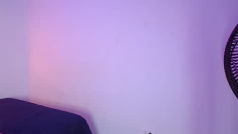 Snapshot of issa_kitty chatting on February 2025 05:15:01 PM issa_kitty online show from February 2025 05:15:01 PM