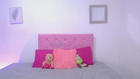 Snapshot of issa_kitty chatting on March 2025 08:01:02 PM issa_kitty online show from March 2025 08:01:02 PM