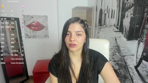 Snapshot of issa_nassar chatting on December 2024 12:40:02 PM Issa online show from December 2024 12:40:02 PM