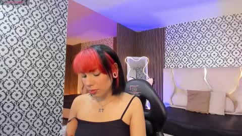 Issa online show from February 2026 03:21:01 AM