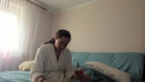 Snapshot of issabelle_69 chatting on December 2024 07:01:01 AM Issabelle online show from December 2024 07:01:01 AM