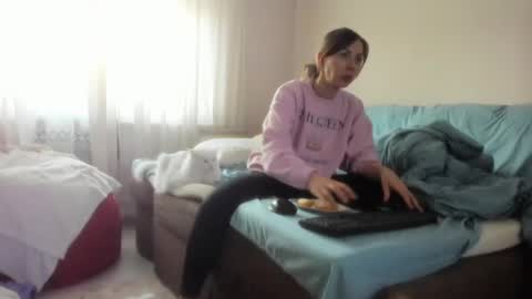 Snapshot of issabelle_69 chatting on February 2025 06:16:02 AM Issabelle online show from February 2025 06:16:02 AM
