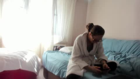 Snapshot of issabelle_69 chatting on March 2025 08:41:02 AM Issabelle online show from March 2025 08:41:02 AM