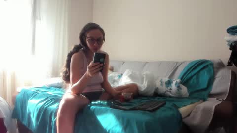 Snapshot of issabelle_69 chatting on September 2025 06:34:01 AM Issabelle online show from September 2025 06:34:01 AM