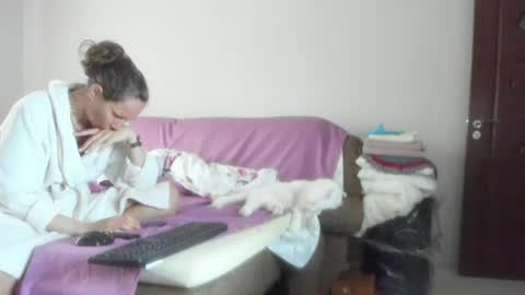 Snapshot of issabelle_69 chatting on June 2026 04:55:01 AM Issabelle online show from June 2026 04:55:01 AM