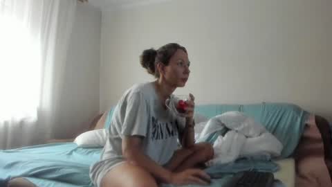 Snapshot of issabelle_69 chatting on July 2026 05:34:01 AM Issabelle online show from July 2026 05:34:01 AM