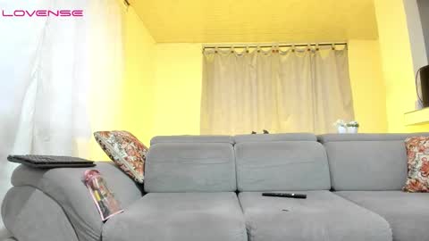 Snapshot of issalovexxx chatting on September 2025 11:06:02 PM Isabella online show from September 2025 11:06:02 PM