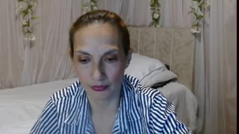 Snapshot of italagomez chatting on February 2025 11:45:01 PM Itala Gomez online show from February 2025 11:45:01 PM