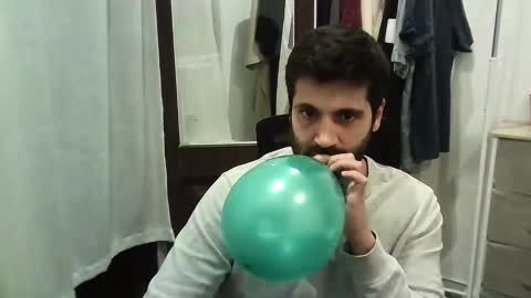 italianboybcn online show from September 2025 08:58:02 PM