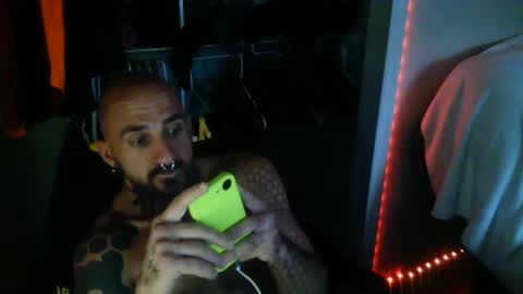 BearlyLoganFL online show from September 2025 10:11:01 PM