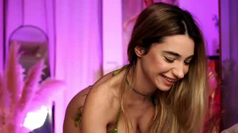 Snapshot of italy_baby chatting on May 2026 08:06:01 PM italy_baby online show from May 2026 08:06:01 PM