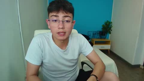 ithan__ online show from September 2025 06:51:01 PM